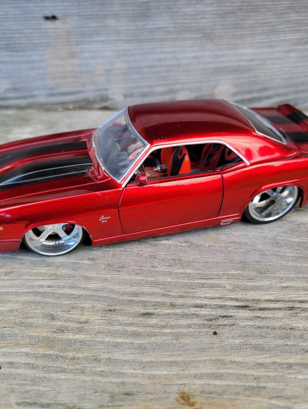 1:24 red 1969 Chevy Camaro SS - Jada Toys Bigtime Muscle diecast model car